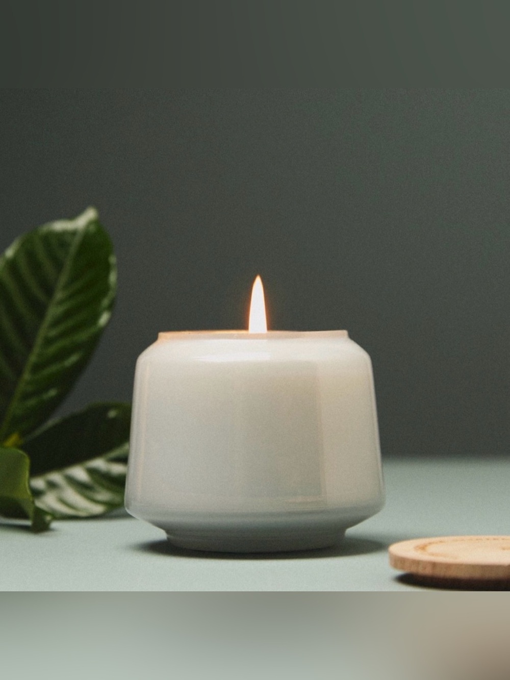 Anthropologie Night Gardenia Small Candle with Wooden Lid